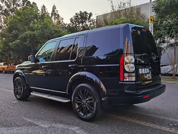 Land Rover Discovery 2016