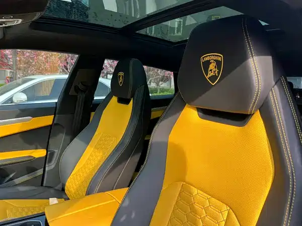 Lamborghini Urus 2021