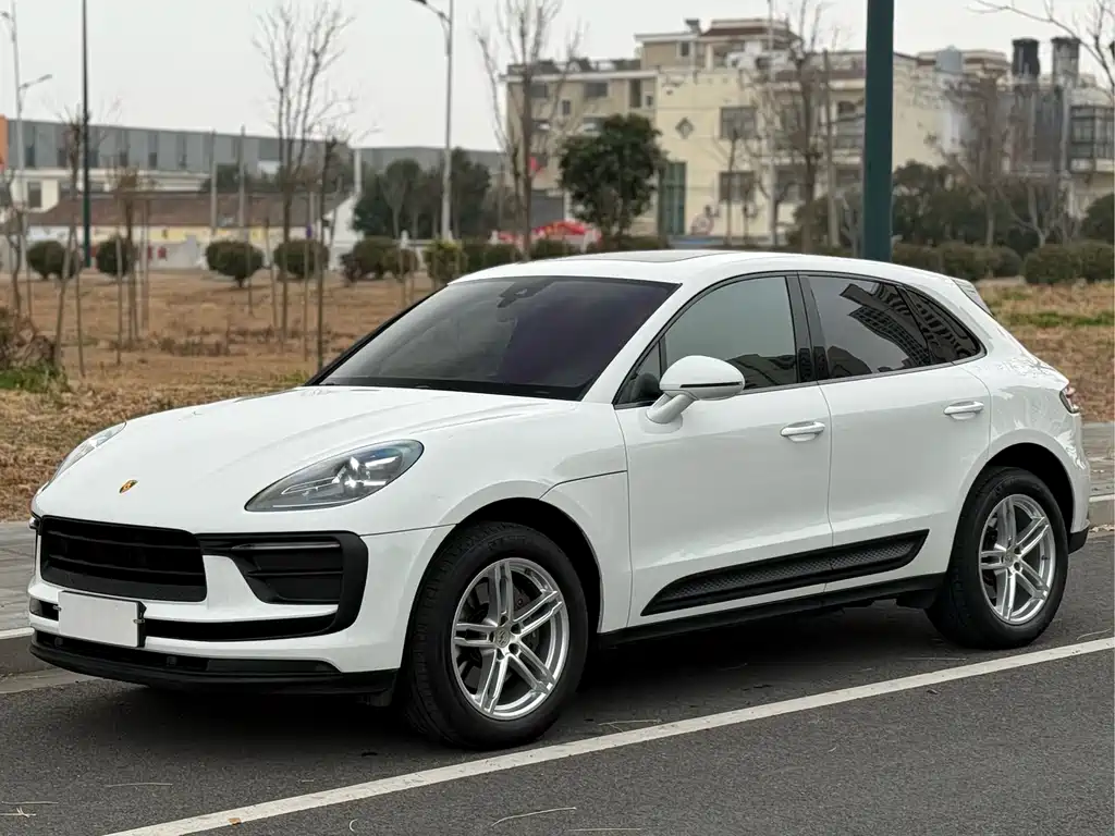 Porsche Macan 2023 — фото 1