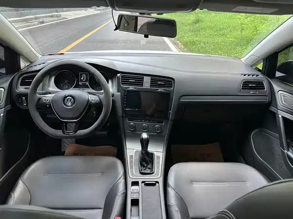 Volkswagen Golf 2016