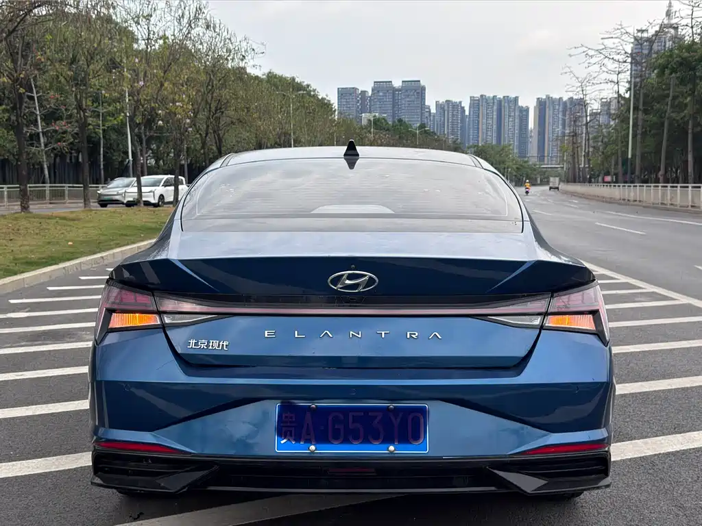 Hyundai Elantra 2021 — фото 4
