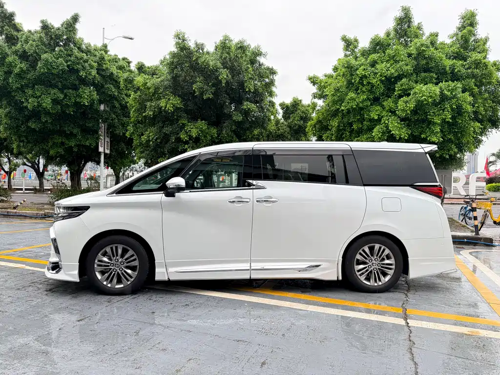 Toyota Alphard 2026 — фото 8