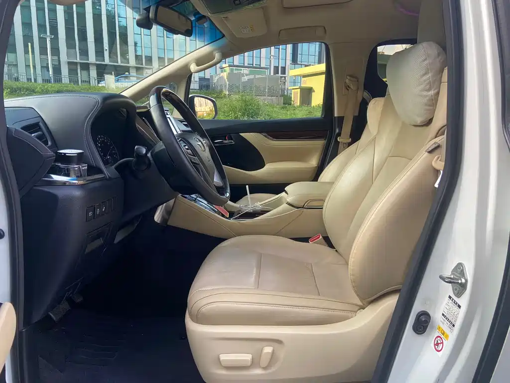 Toyota Alphard 2016 — фото 9