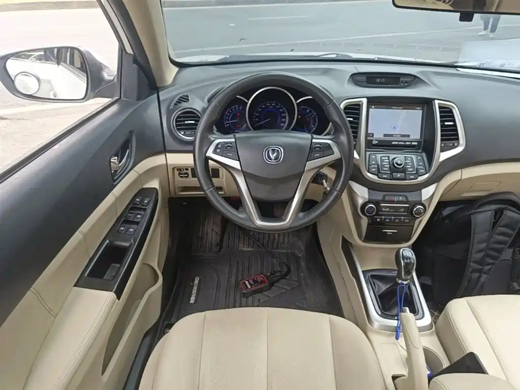Changan Eado 2015 — фото 11