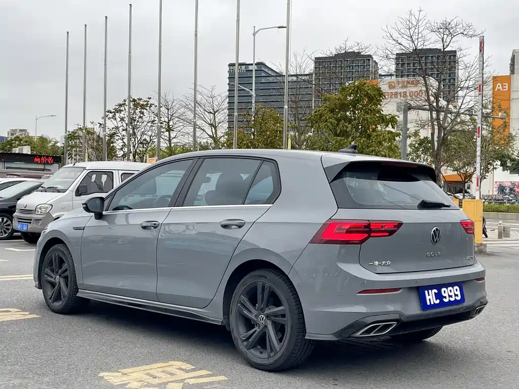 Volkswagen Golf 2023