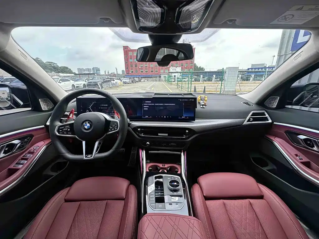 BMW 3 Series 2025 — фото 16