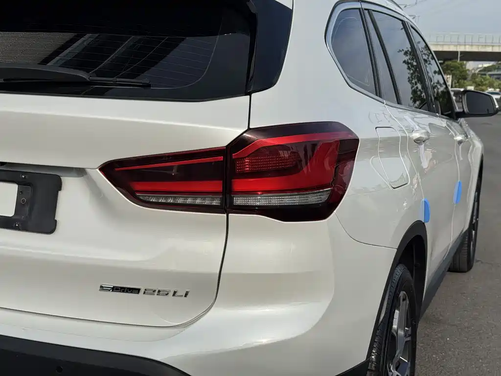 BMW X1 2021
