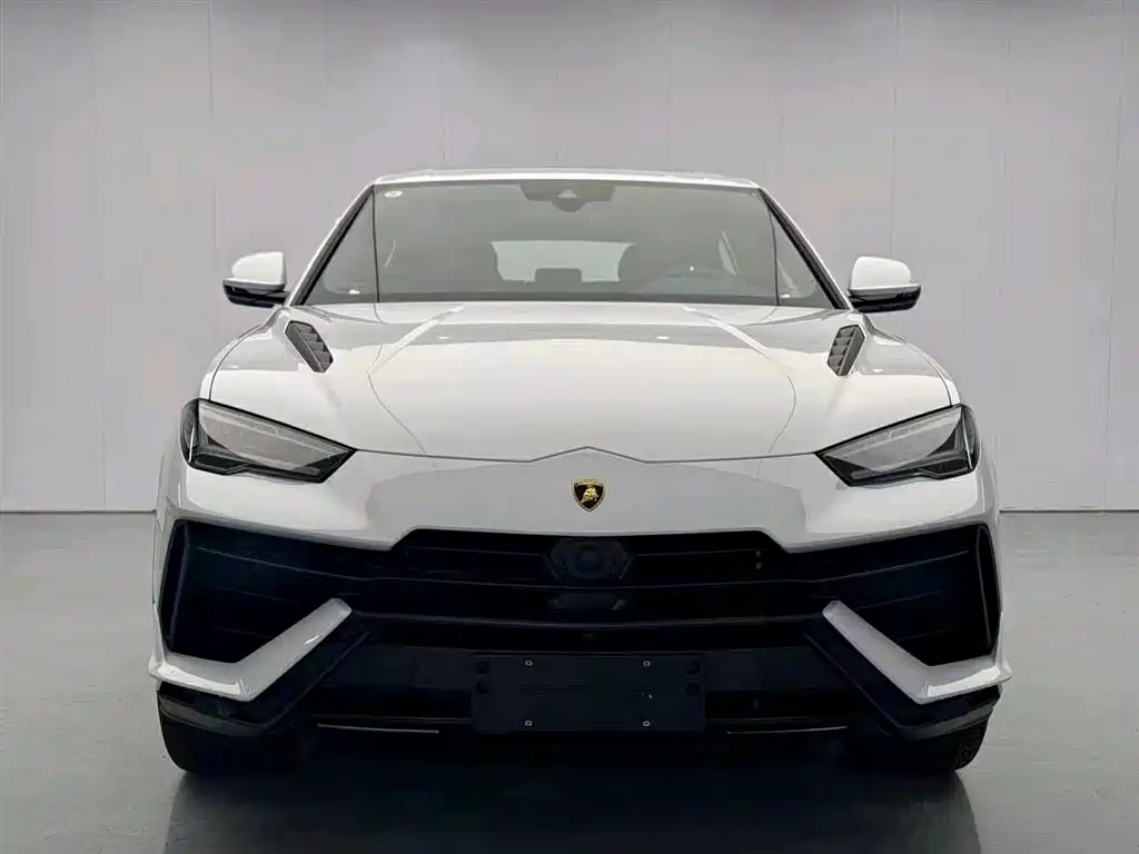 Lamborghini Urus 2024