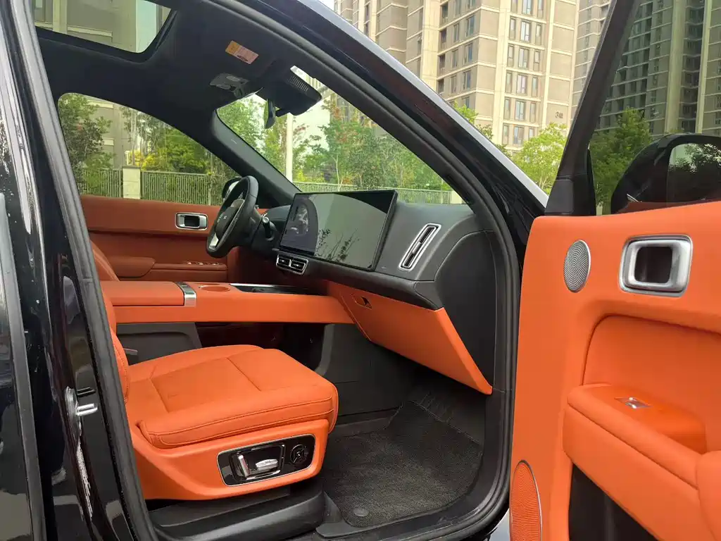 Li Auto Li L8 2025