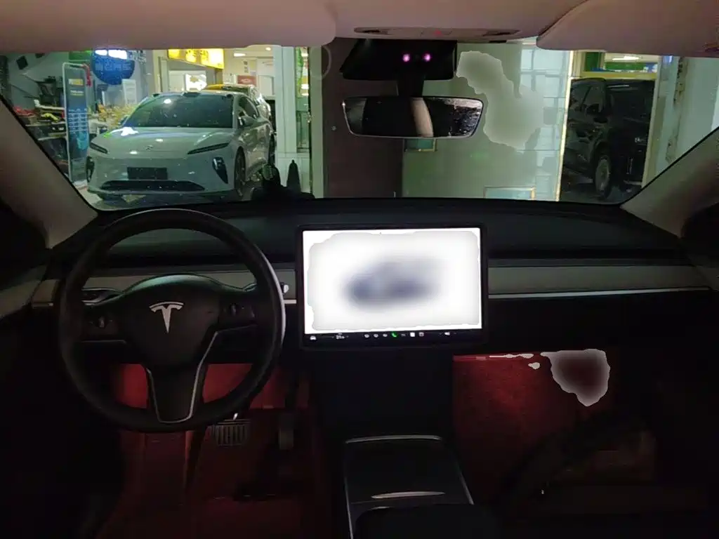 Tesla Model Y 2023 — фото 10