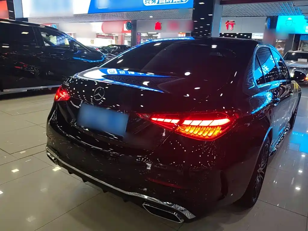 Mercedes-Benz C-Class 2025