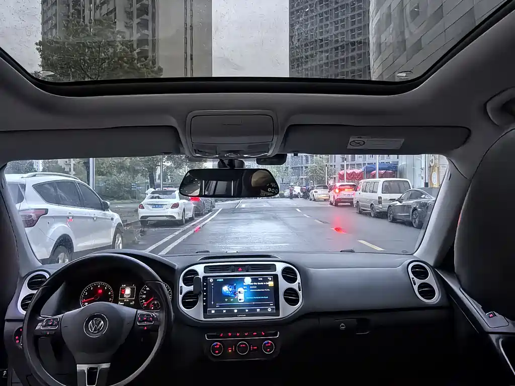 Volkswagen Tiguan 2017 — фото 21