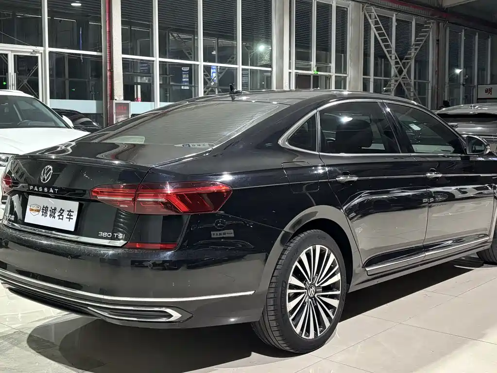 Volkswagen Passat 2021
