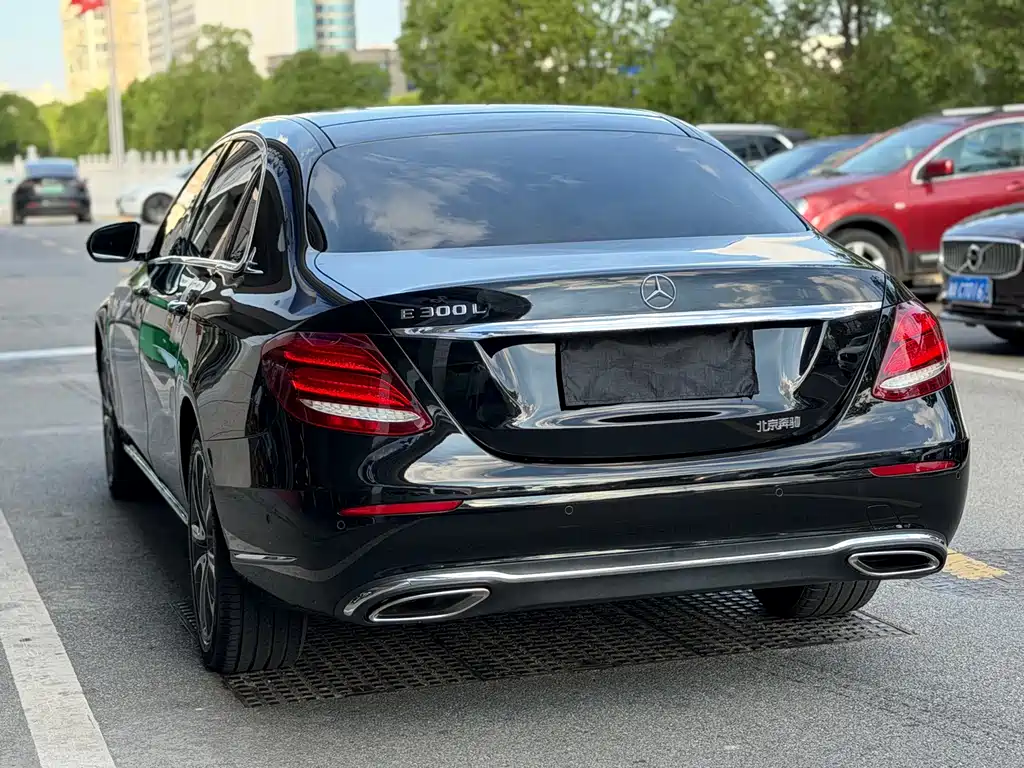 Mercedes-Benz E-Class 2019 — фото 12