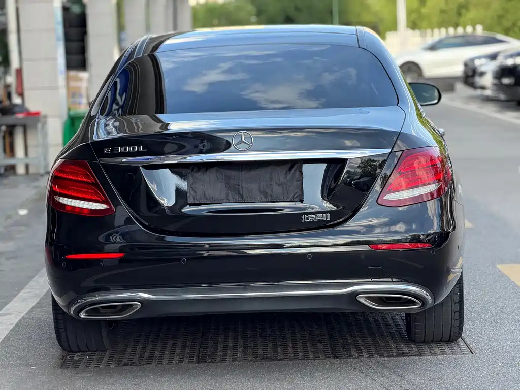 Mercedes-Benz E-Class 2019 — фото 10