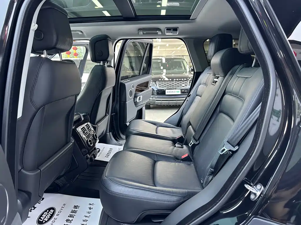 Land Rover Range Rover 2021 — фото 10
