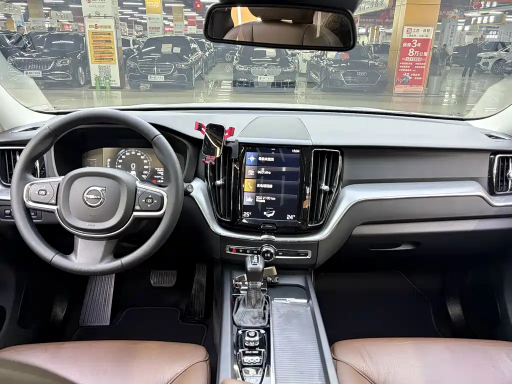 Volvo XC60 2020 — фото 4
