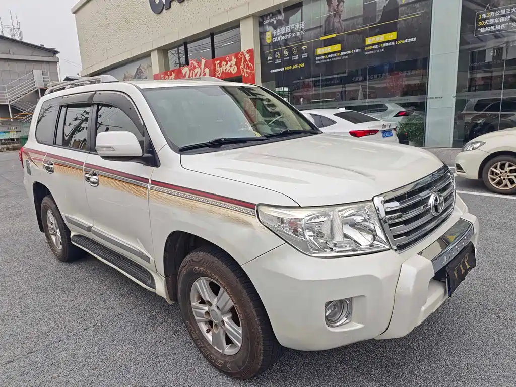 Toyota Land Cruiser 2015 — фото 3