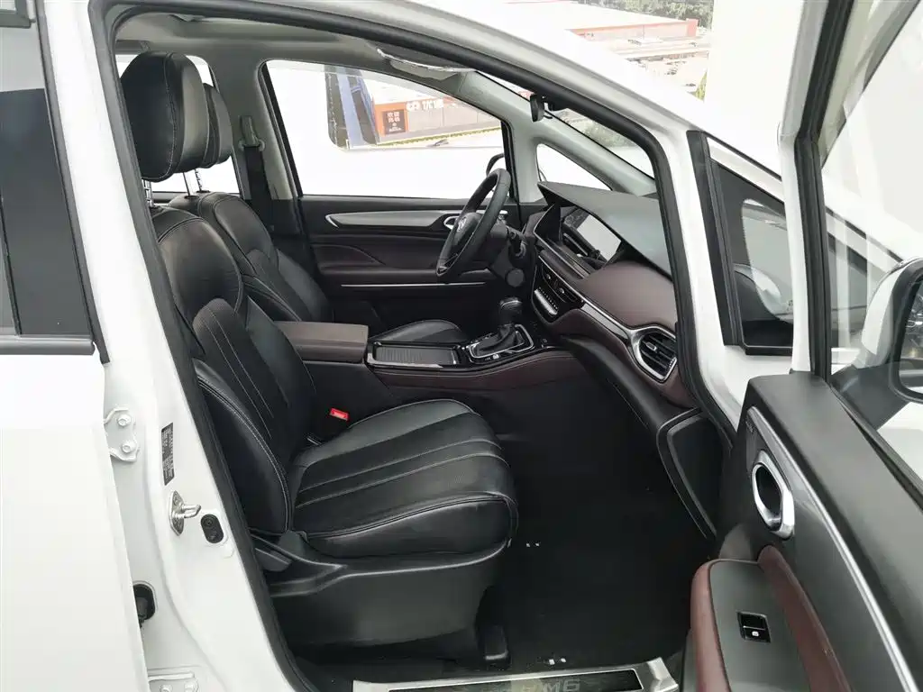 GAC Motor Trumpchi M6 2023 — фото 23