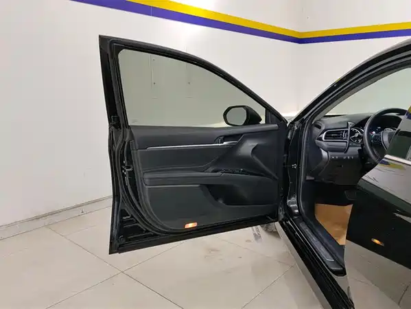 Toyota Camry 2019