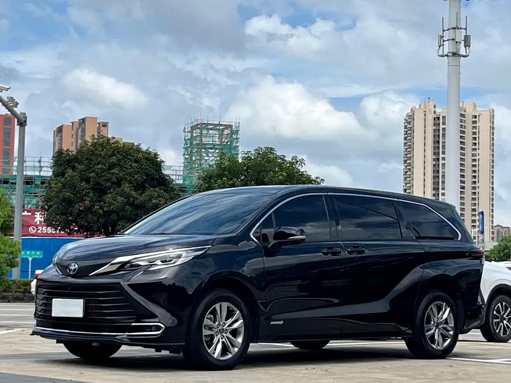 Toyota Sienna 2024