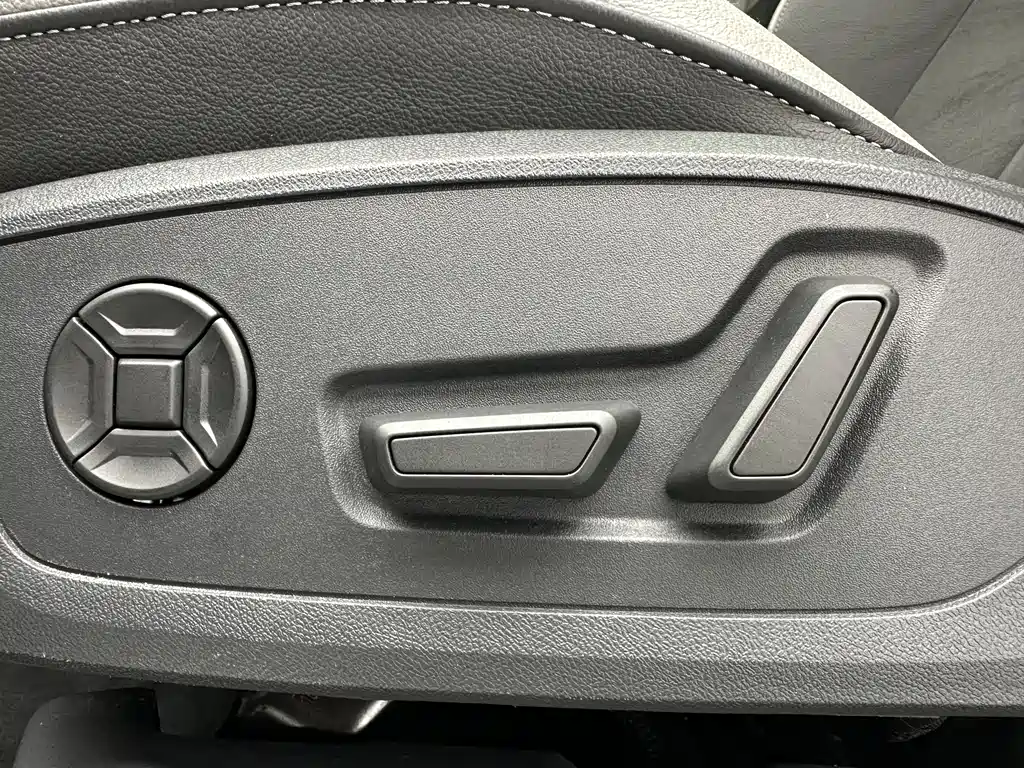 Audi Q3 2022 — фото 14