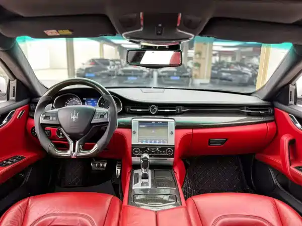 Maserati Quattroporte 2017