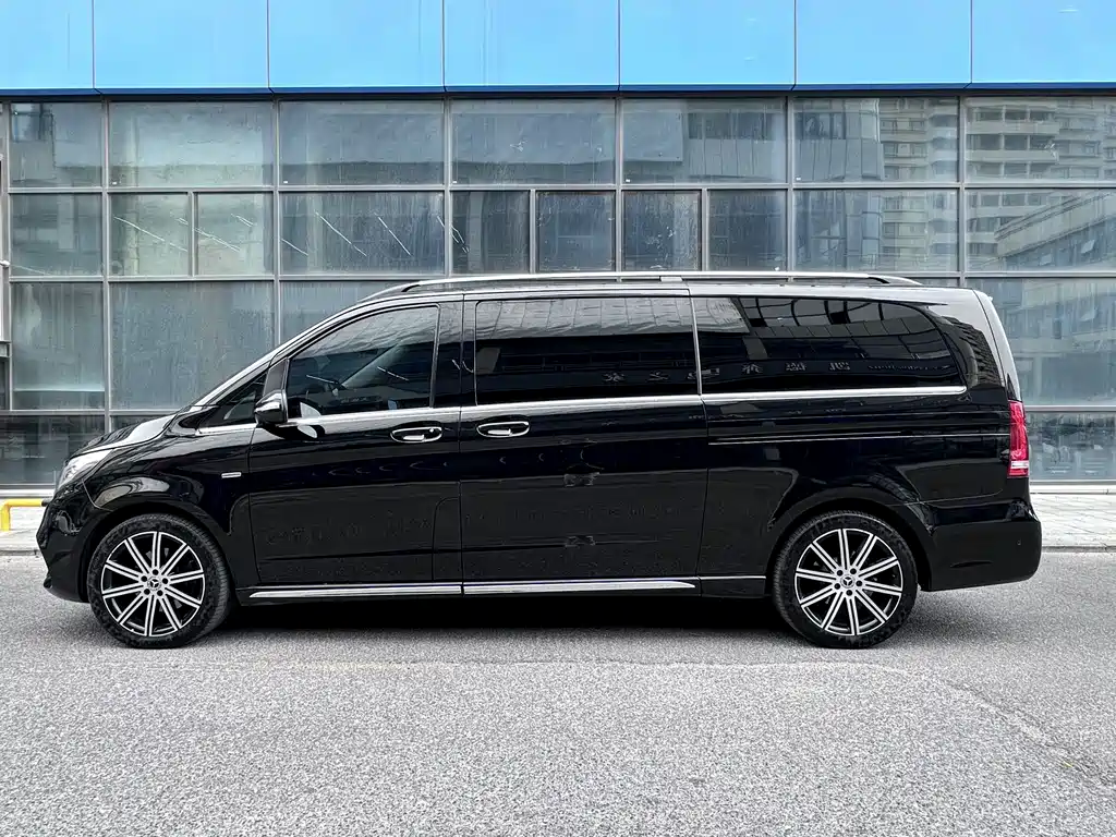 Mercedes-Benz V-Class 2022 — фото 4