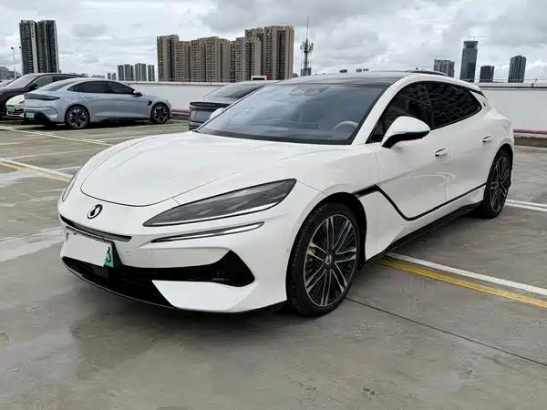 Denza Z9GT 2024