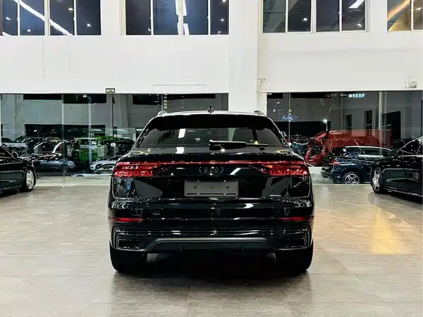 Audi Q8 2022