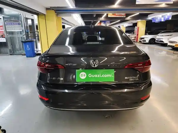 Volkswagen Sagitar 2022