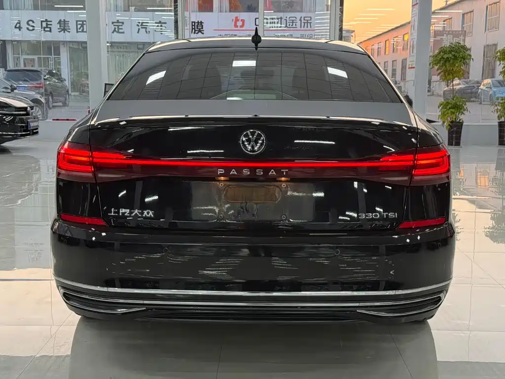 Volkswagen Passat 2022 — фото 8
