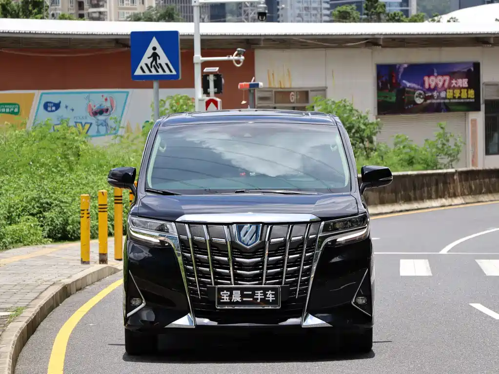 Toyota Alphard 2022 — фото 2