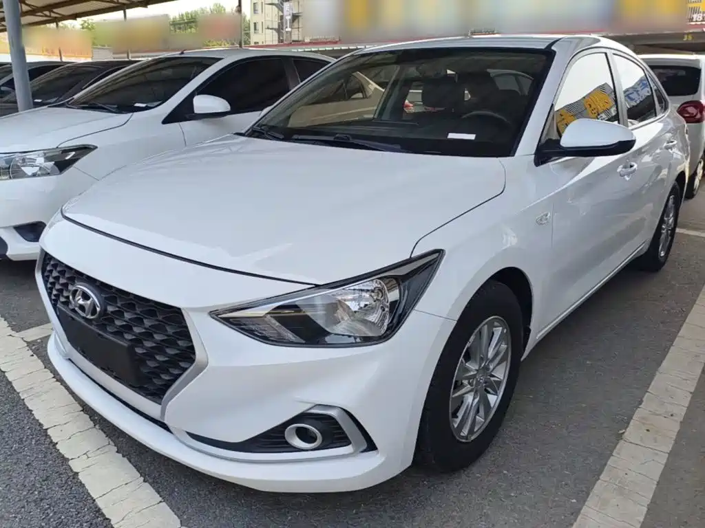 Hyundai Elantra 2017 — фото 2