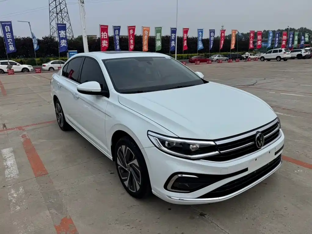 Volkswagen Bora 2023
