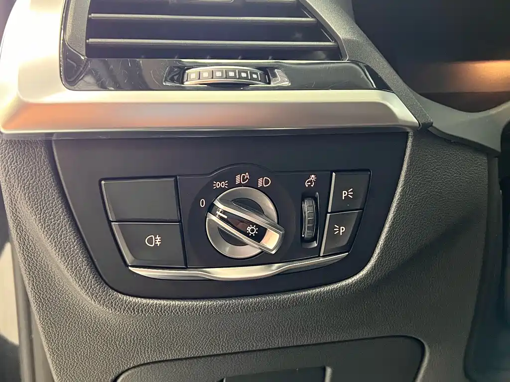 BMW X3 2020 — фото 10