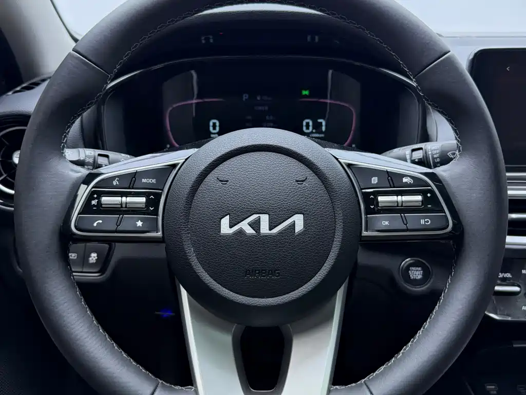 Kia K3 2022 — фото 16
