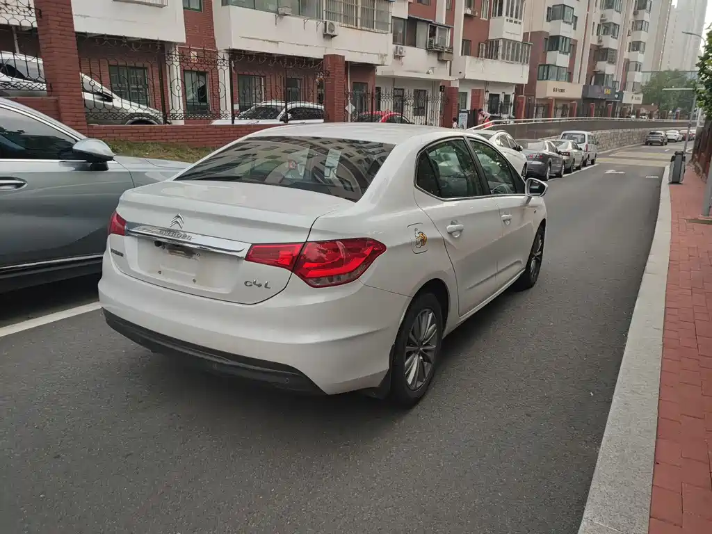 Citroen C4L 2015