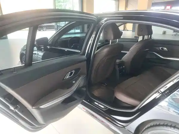 BMW 3 Series 2023