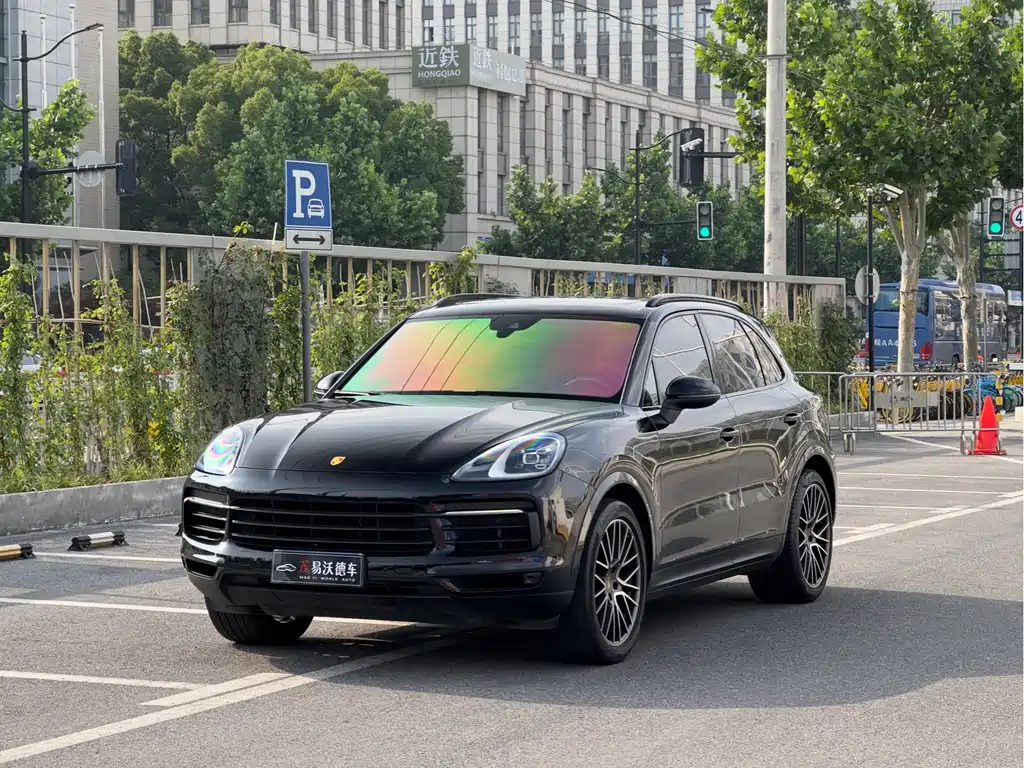 Porsche Cayenne 2021 — фото 1
