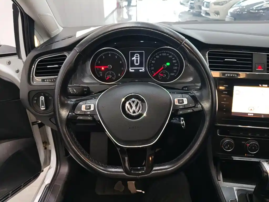 Volkswagen Golf 2020 — фото 11