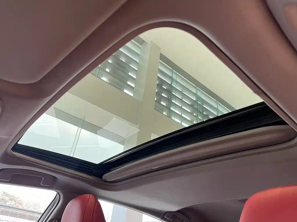 Toyota Camry 2023 — фото 14