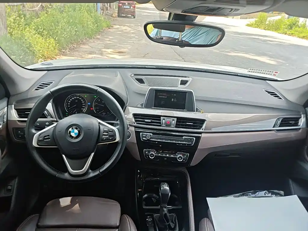 BMW X1 2018 — фото 10