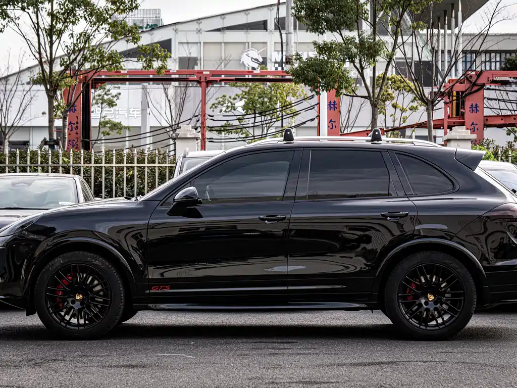 Porsche Cayenne 2016 — фото 8
