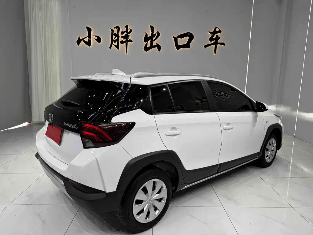 Toyota Yaris L 2023 — фото 3