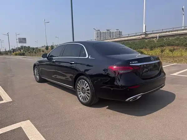 Mercedes-Benz E-Class 2023