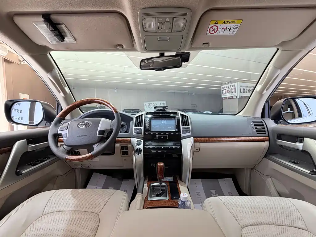 Toyota Land Cruiser 2015 — фото 11
