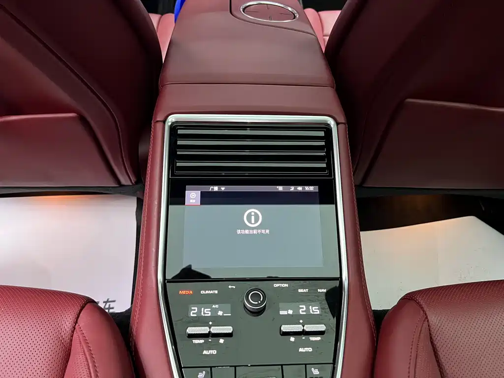 Porsche Panamera 2023 — фото 12