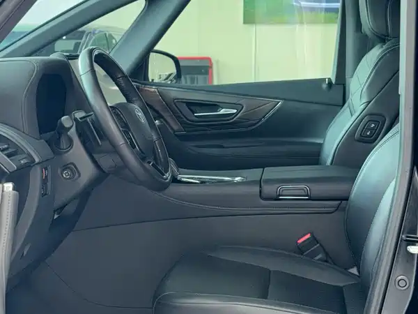Toyota Alphard 2024