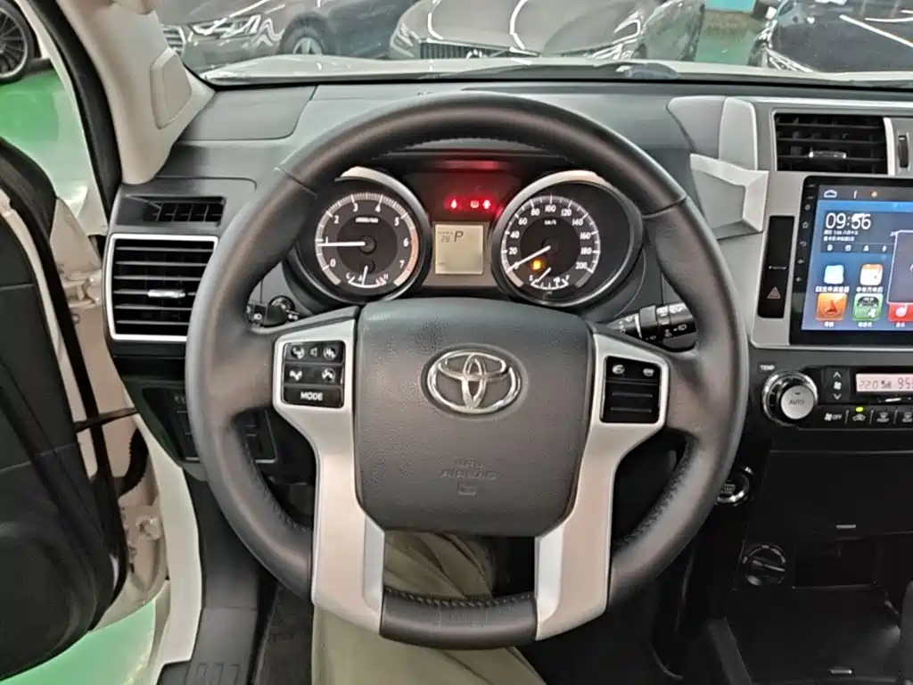Toyota Prado 2017 — фото 11